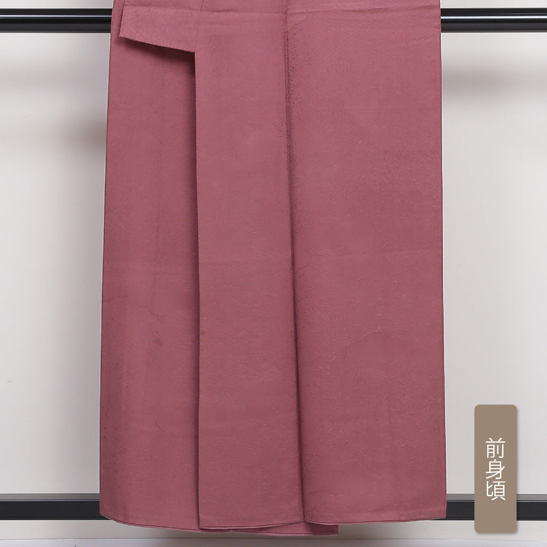 色無地 袷 身丈154cm 裄丈62cm 正絹 Aランク 一つ紋 (五三桐) 紋意匠 (波頭に雲取) セミフォーマル 広衿 Sサイズ ピンク系 M4 1219-05172