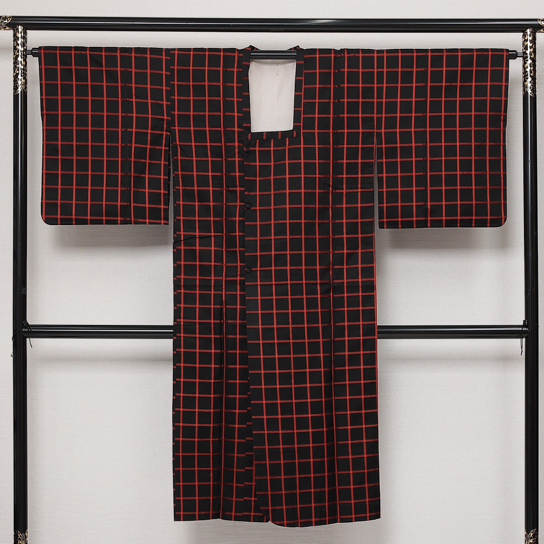 道行コート (大島紬) 袷 身丈131cm 裄丈66cm 正絹 Aランク セミフォーマル Mサイズ 格子 黒系 RP 1237-13870