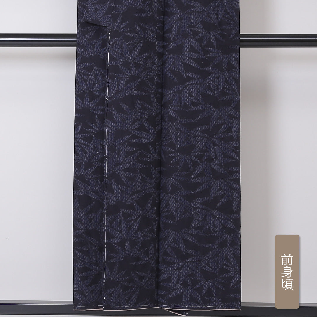 真綿紬 袷 身丈153cm 裄丈62cm 正絹 Sランク カジュアル バチ衿 Sサイズ 笹 紺系 RP 1223-03284