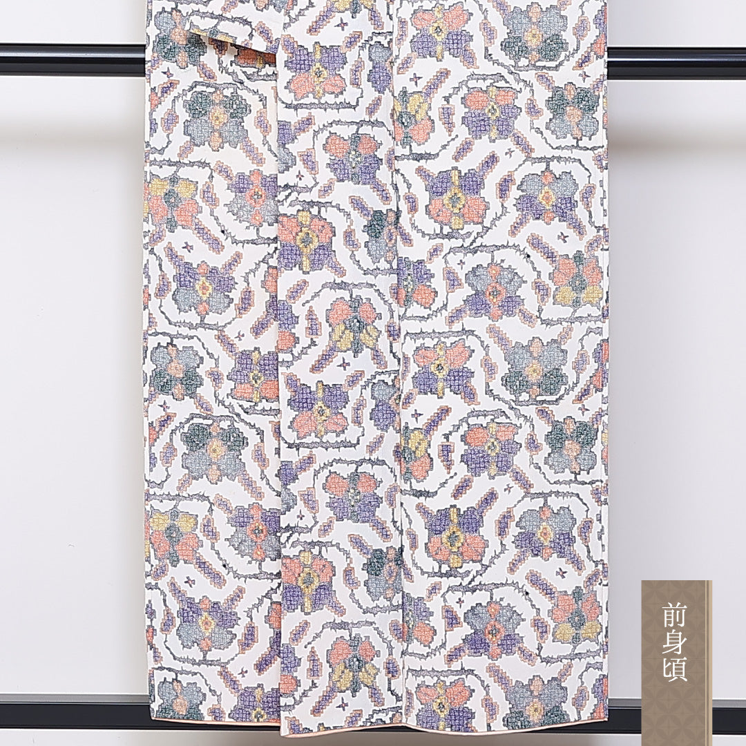 小紋 袷 身丈154cm 裄63.5cm 正絹 幾何学 クリーム系 ちりめん Aランク 1215-02400