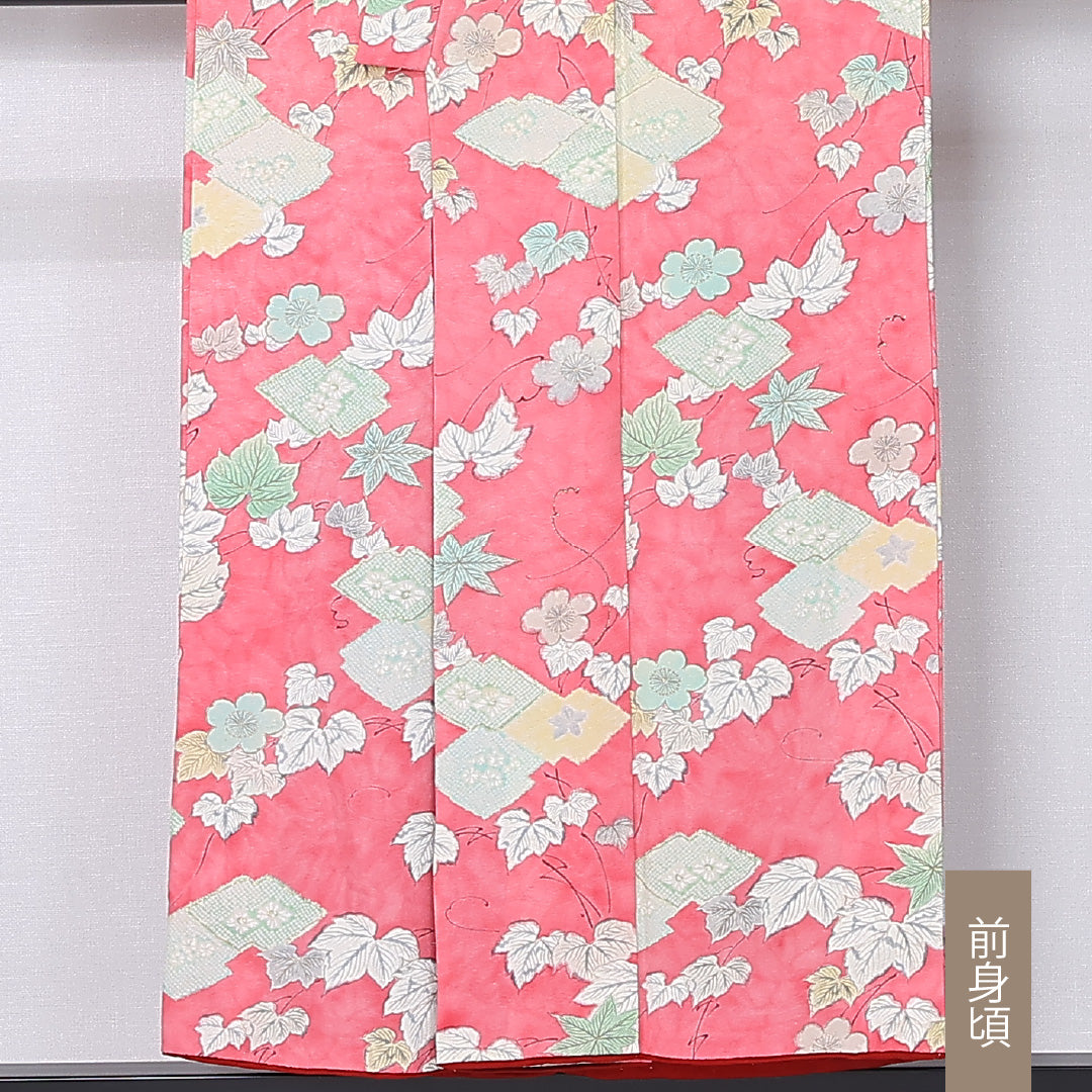 小振袖 身丈150cm 裄丈60.5cm Aランク 正絹 袷 バチ衿 S 桜 セミフォーマル 古典的 可愛らしい ピンク系 1213-F0468