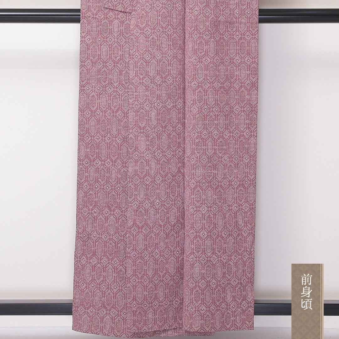 小紋 単衣 身丈158cm 裄64cm 正絹 居敷当て 亀甲 葡萄酒色 ピンク系 ちりめん Aランク 1215-02149