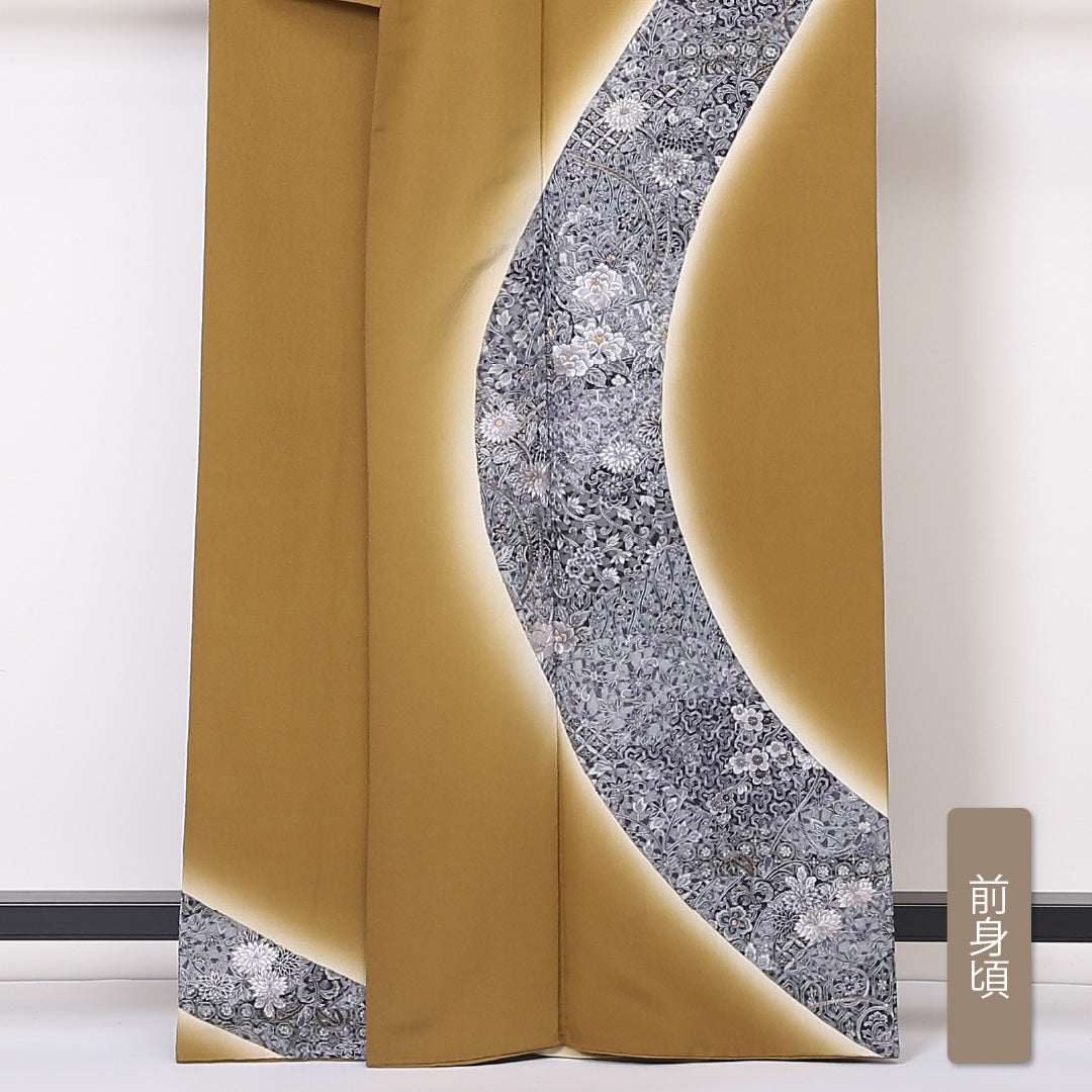 訪問着 袷 身丈163cm 裄丈65cm 正絹 賢三 Sランク Lサイズ 広衿 セミフォーマル 唐草華文 牡丹 蘇州刺繍 作家物 落款 茶系 黄系 1212-04473