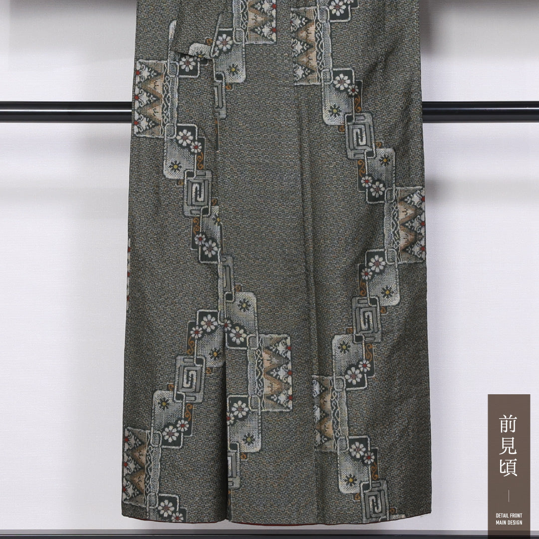 アンティーク 紬 袷 身丈149cm 裄丈62cm 正絹 Dランク バチ衿 XSサイズ 蜀江 菊 緑系 RP 1223-11402