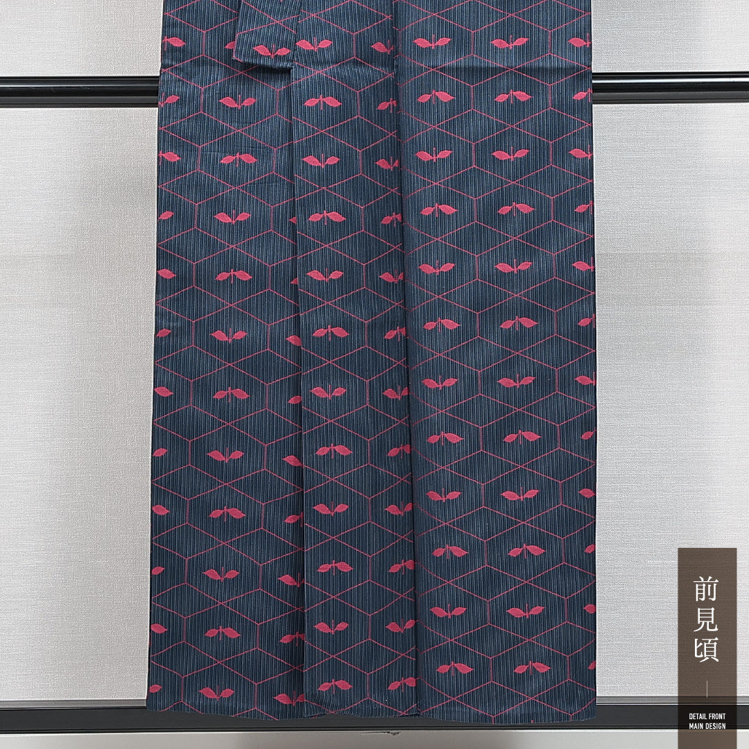 洗える着物 ウールの紬 単衣 身丈152cm 裄丈63cm ウール Aランク カジュアル バチ衿 Sサイズ 肩当て 亀甲 植物柄 紺系 RP 1223-14772