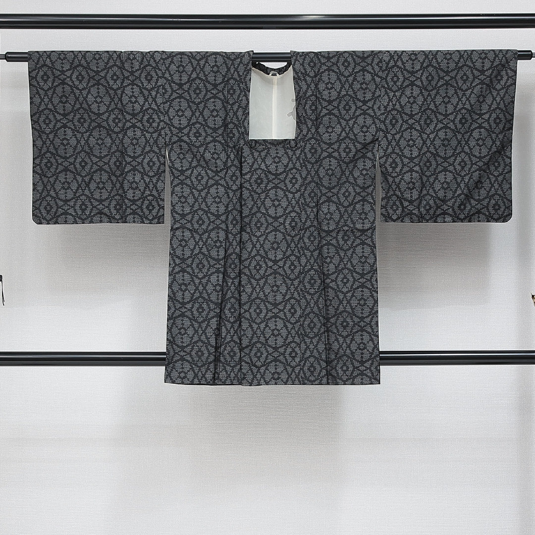 道行コート 袷 身丈85cm 裄丈64cm 正絹 Sランク カジュアル Mサイズ 幾何学柄 黒系 RP 1237-14662