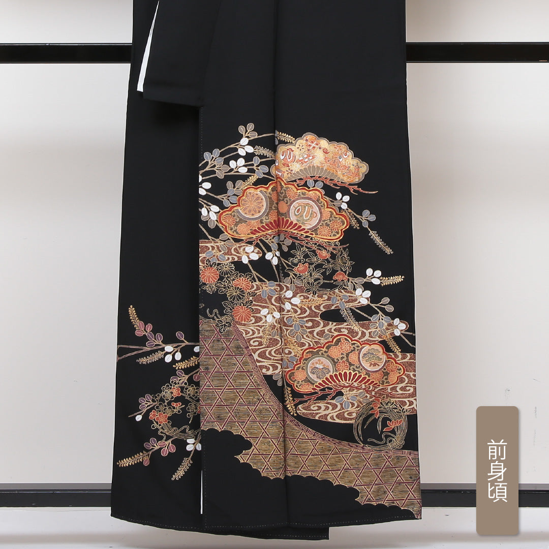黒留袖 五つ紋 三つ柏 身丈158cm 裄丈65.5cm Aランク 正絹 袷 広衿 M 落款 金箔 流水 檜垣 フォーマル 黒系 1211-F0156