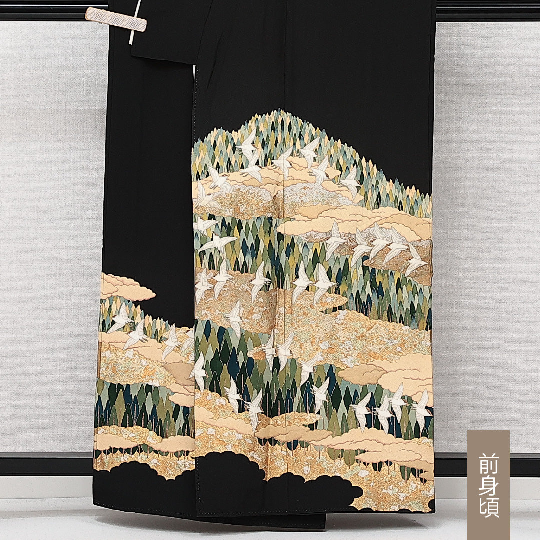 黒留袖 五つ紋 右三つ巴 身丈159cm 裄丈63.5cm Aランク 正絹 袷 比翼 広衿 M 作家物 落款 加賀友禅 鴛鴦 遠山 フォーマル 芸術的 華やか 黒系 1211-F0603