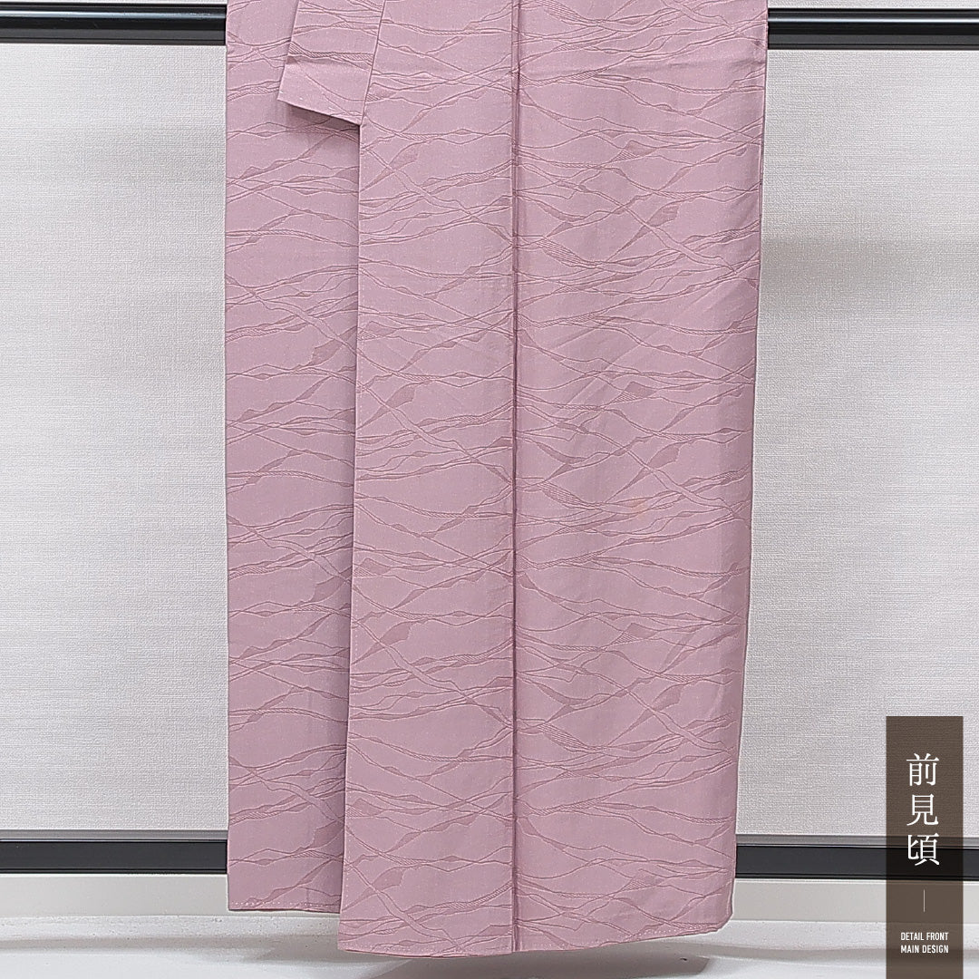 色無地 袷 身丈157cm 裄丈63cm 正絹 Bランク Mサイズ バチ衿 一つ紋(三つ割桔梗) セミフォーマル 紋意匠 創作柄 織り出し ピンク系 1214-15648