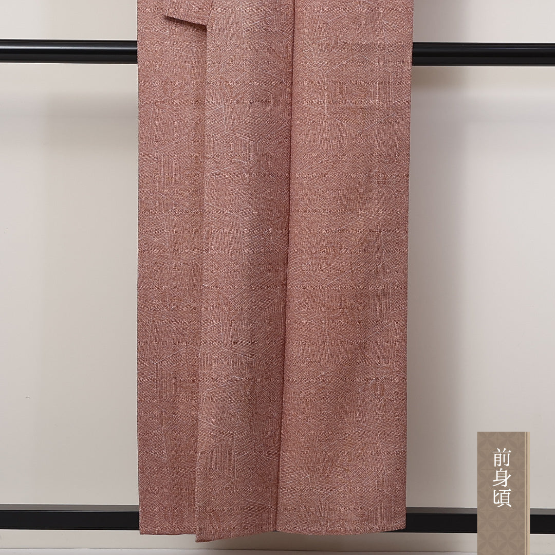 小紋(鮫) 洗える着物 単衣 身丈152cm 裄丈65cm ウール Sランク Sサイズ バチ衿 カジュアル 亀甲 植物柄 赤系 1215-02281