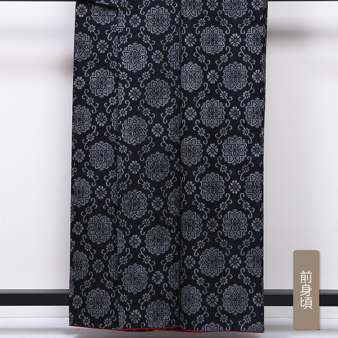紬 袷 身丈159cm 裄丈64cm 正絹 Sランク カジュアル 広衿 Mサイズ 唐草華文 紺系 RP 1223-03154