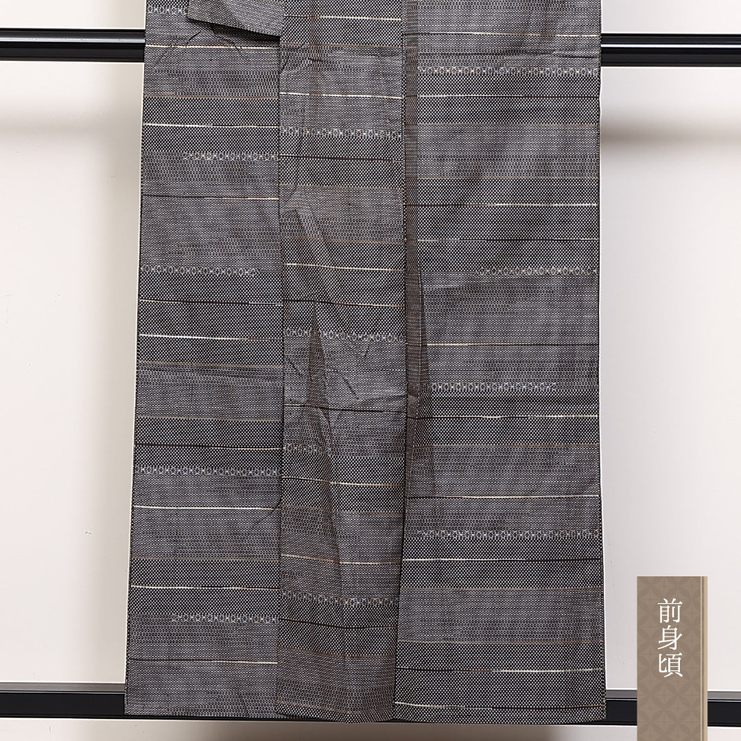 紬 単衣 身丈153cm 裄丈62cm 正絹 Sランク カジュアル 広衿 Sサイズ 亀甲 蚊絣 茶系 RP 1223-03782