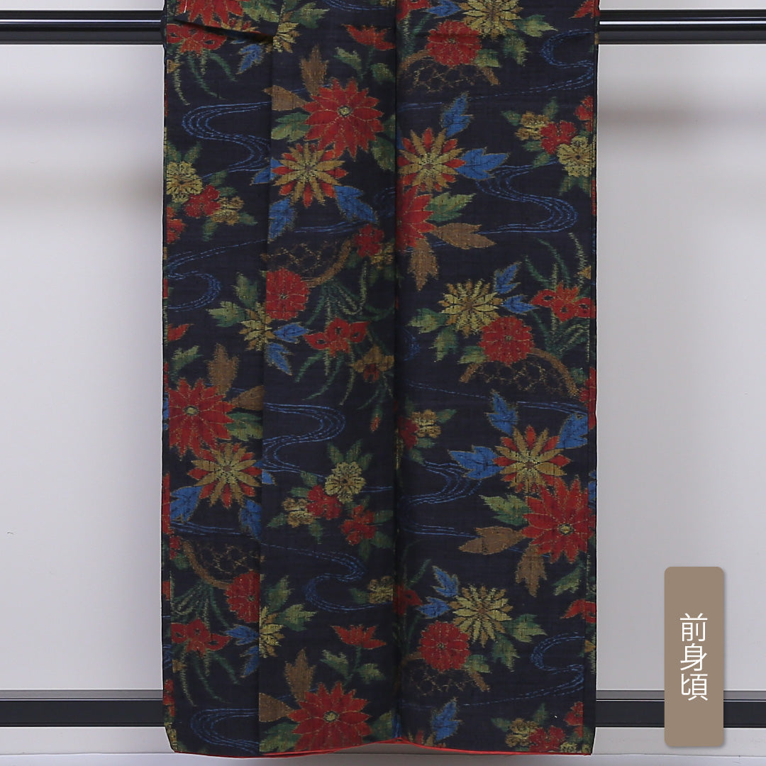 紬 袷 身丈156cm 裄丈65cm 正絹 Sランク カジュアル 広衿 Mサイズ 流水 花柄 紺系 RP 1223-03158