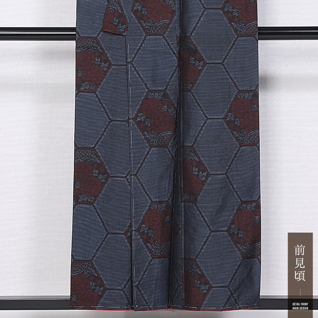 大島紬 袷 身丈152cm 裄丈63cm 正絹 Aランク インフォーマル バチ衿 Sサイズ 亀甲 牡丹 紺系 RP 1223-11292