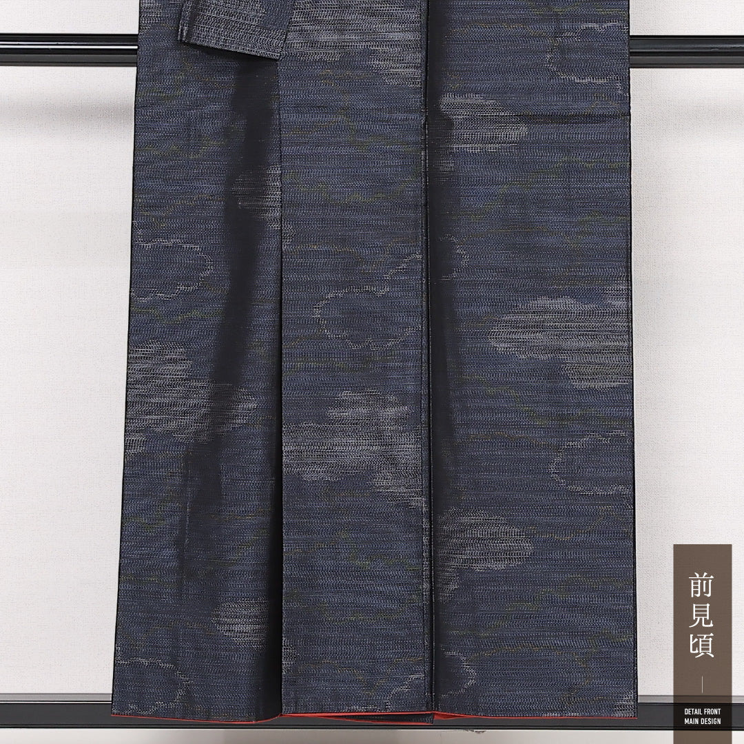 本場大島紬 袷 身丈152cm 裄丈61cm 正絹 Aランク インフォーマル 広衿 Sサイズ 緯総絣 証紙 雲取り 紺系 M4 1223-13508