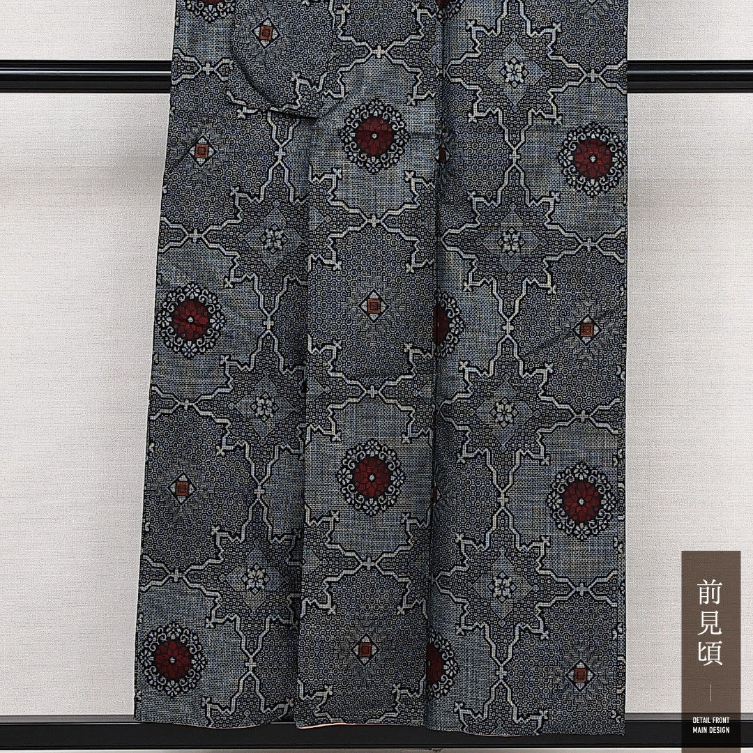 大島紬 袷 身丈151cm 裄丈64cm 正絹 Aランク インフォーマル 広衿 Sサイズ 宝相華 グレー系 RP 1223-14101