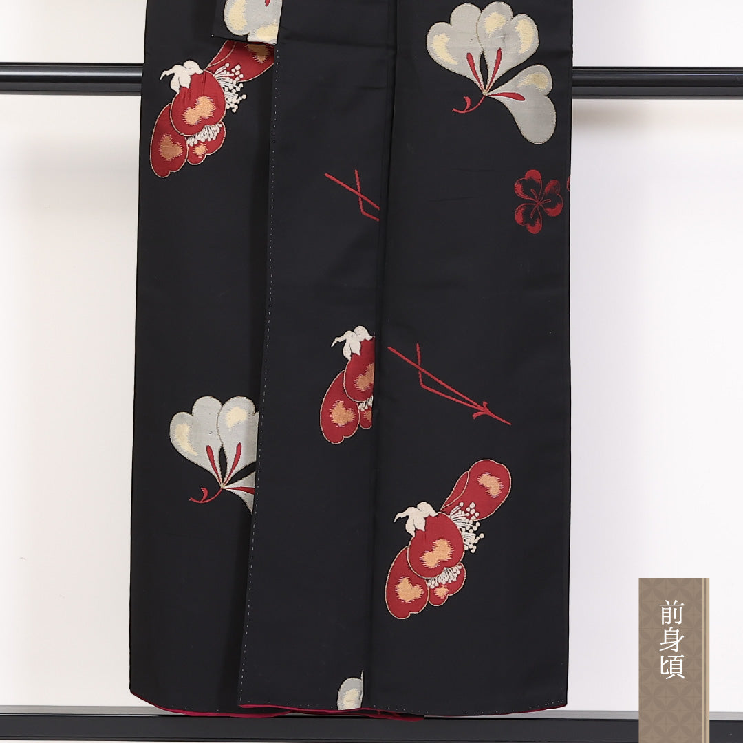 アンティーク お召 (切嵌め) 袷 身丈150cm 裄丈62cm 正絹 Cランク バチ衿 Sサイズ 椿 切嵌め 黒系 RP 1222-03735