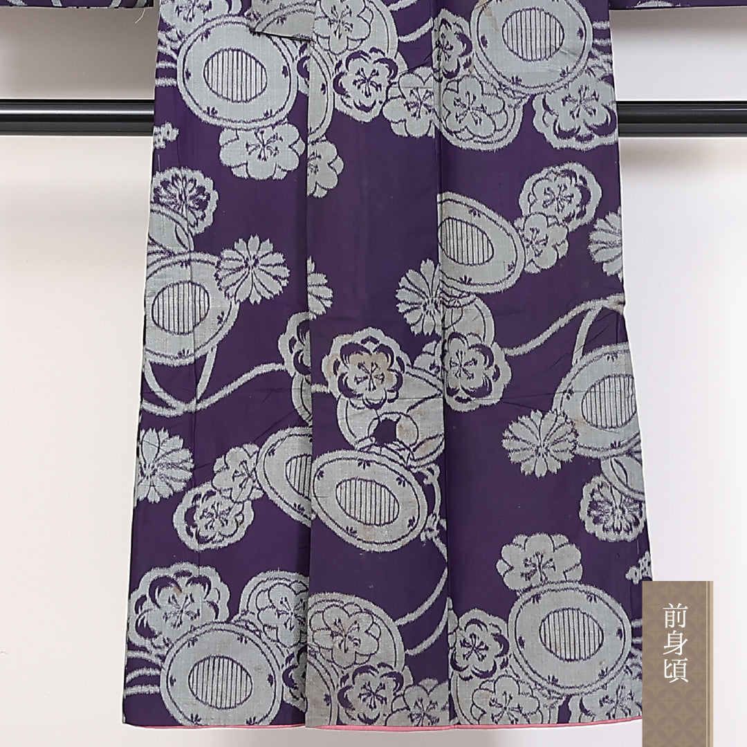 アンティーク 銘仙の着物 袷 身丈140cm 裄丈62cm 正絹 Cランク バチ衿 XSサイズ 鼓 菊 紫系 RP 1223-03750