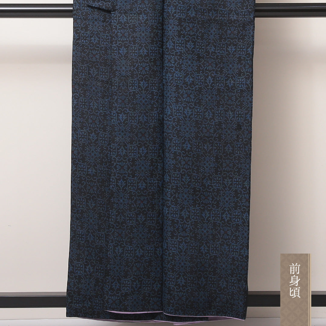 紬 袷 身丈158cm 裄丈64cm 正絹 Sランク カジュアル バチ衿 Mサイズ アラベスク文様 紺系 RP 1223-03511