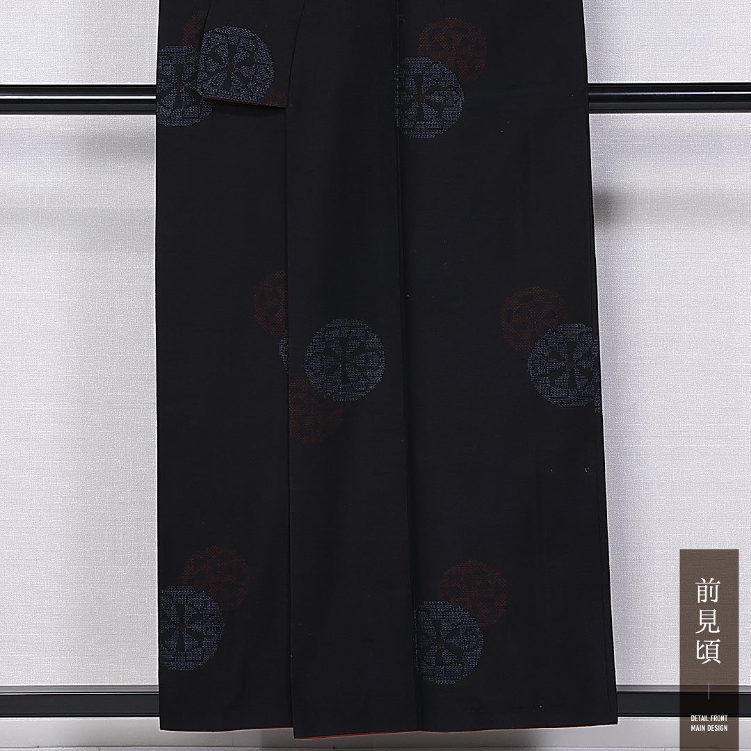 真綿紬 袷 身丈154cm 裄丈62cm 正絹 Aランク カジュアル 広衿 Sサイズ 源氏車 黒系 RP 1223-11306