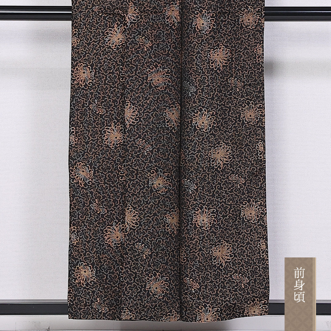 アンティーク 紬 袷 身丈154cm 裄丈63cm 正絹 Cランク バチ衿 Sサイズ 菊 黒系 RP 1223-11006