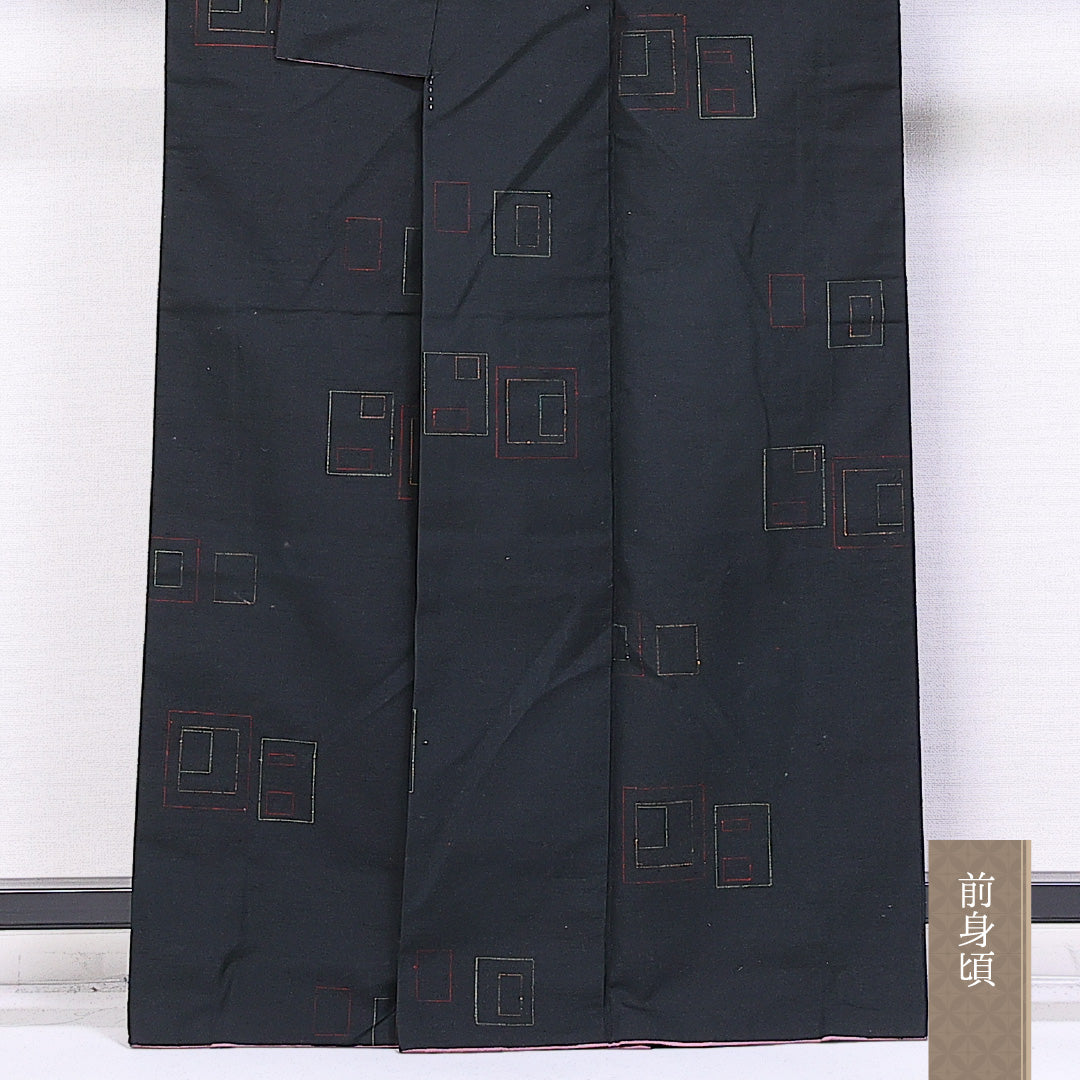 紬 袷 身丈162cm 裄丈61cm 正絹 Cランク カジュアル 広衿 Lサイズ 幾何学柄 黒系 HP 1223-10922