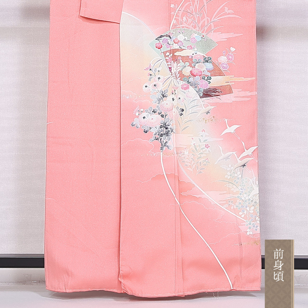 訪問着 袷 身丈159cm 裄丈63cm 正絹 Aランク セミフォーマル 広衿 Mサイズ ぼかし染 金彩 鶴 菊 ピンク系 RP 1217-10382