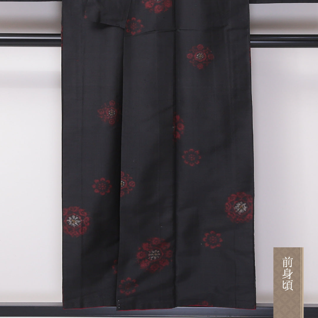 アンティーク 紬 袷 身丈151cm 裄丈63cm 正絹 Bランク 広衿 Sサイズ アラベスク文様 黒系 RP 1223-03558