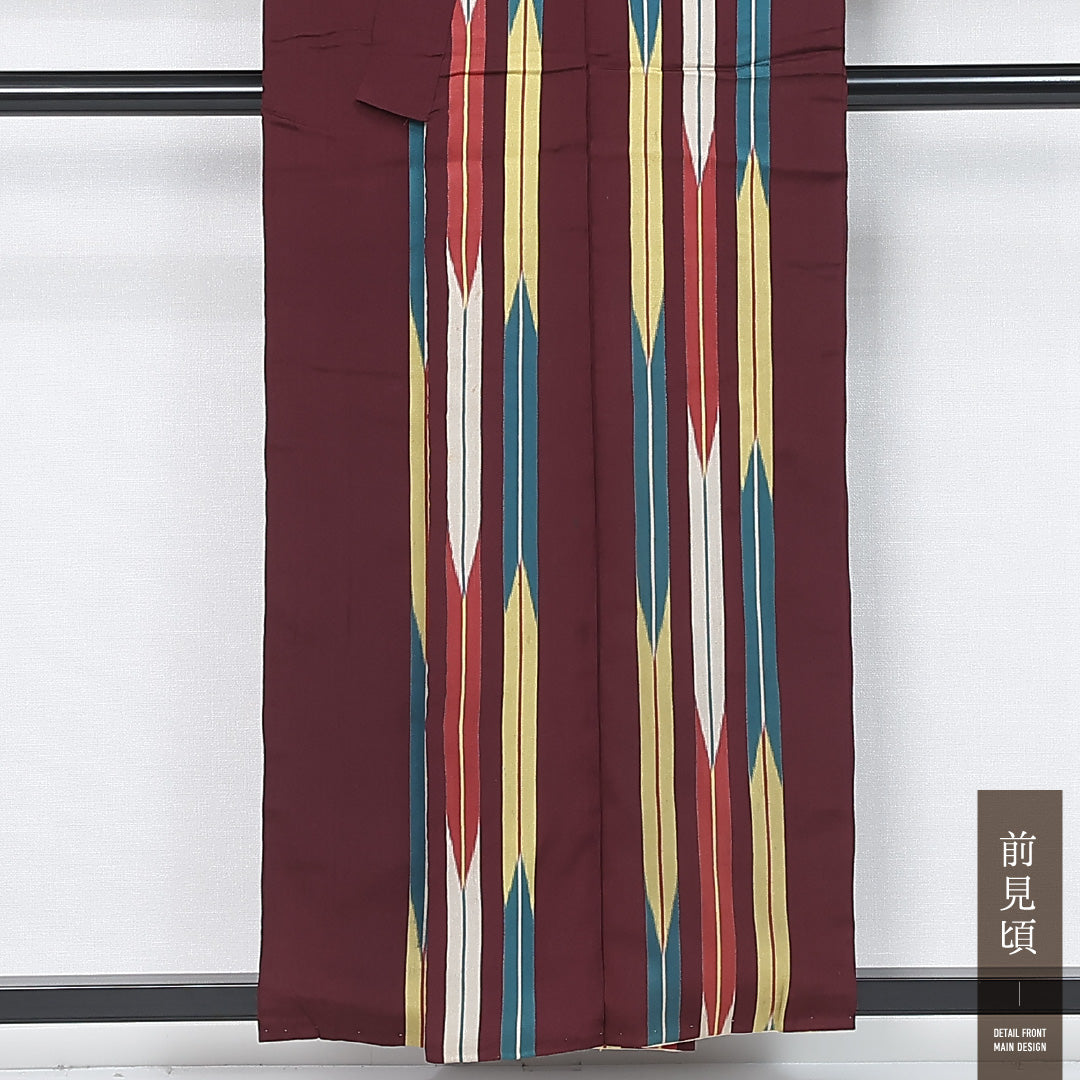 アンティーク お召 身丈158cm 裄丈62cm Bランク M 正絹 袷 バチ衿 モダン 矢絣 赤系 紫系 1265-11957