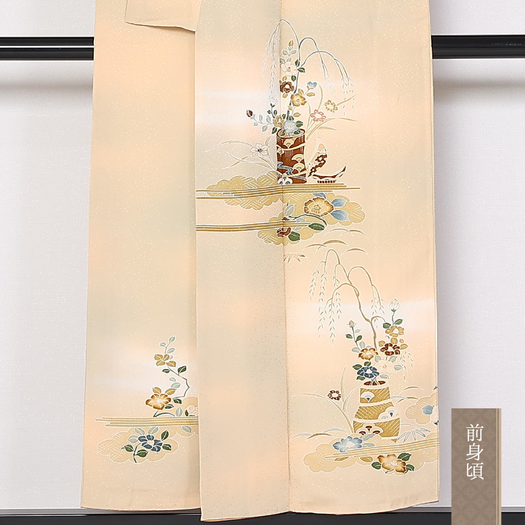 付下げ 袷 身丈149cm 裄丈61cm 正絹 Cランク インフォーマル 広衿 XSサイズ ぼかし染 金彩 生け花 クリーム系 HP 1218-04785
