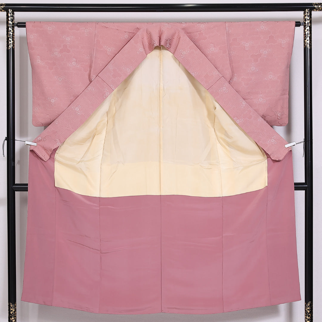 小紋 袷 身丈143cm 裄61cm 正絹 毘沙門亀甲 菊 ピンク系 Sランク 1215-02481