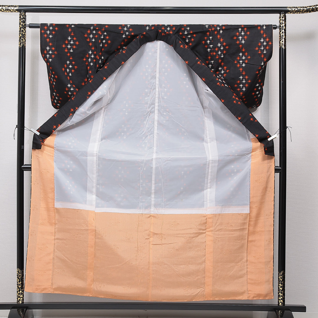 アンティーク 紬(銘仙) 袷 身丈161cm 裄丈62cm 正絹 Bランク Lサイズ バチ衿 十字絣 黒系 1216-15610