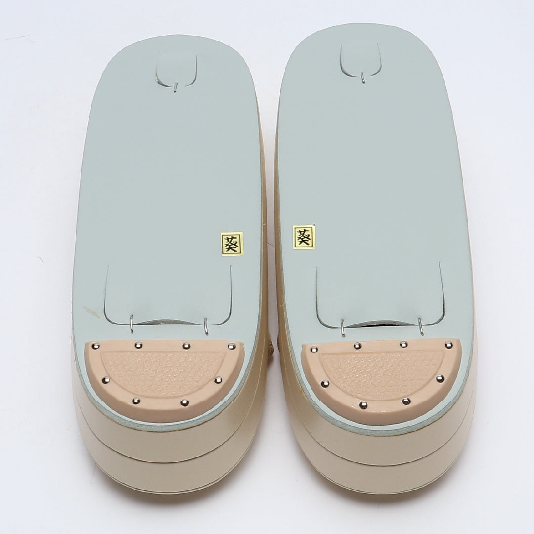 未使用品 草履 Sランク 礼装用 ポリエステル 和装小物 クリーム系 1243-00898