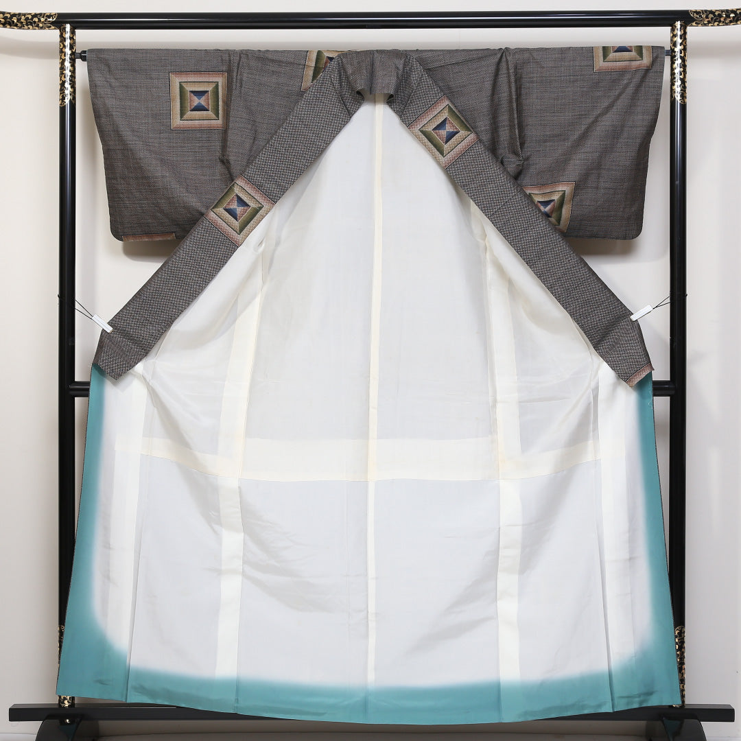 大島紬 袷 身丈161cm 裄65.5cm 正絹 グレー系 Aランク モダン 1216-00655-3422