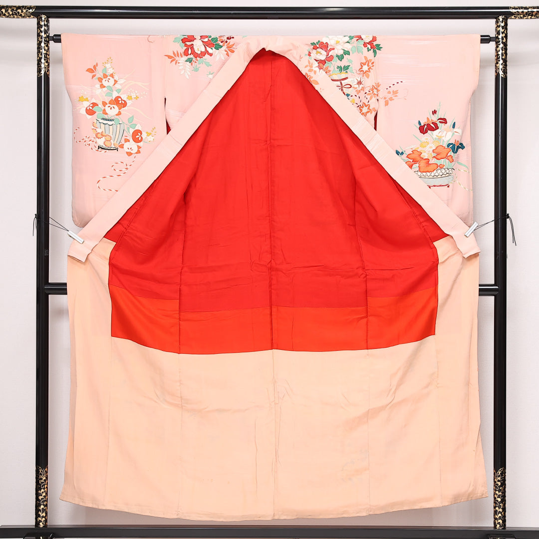 アンティーク 訪問着 袷 身丈154cm 裄丈62cm Cランク 正絹 バチ衿 Sサイズ 刺繍 花瓶 独創的 華やか ピンク系 1212-13523