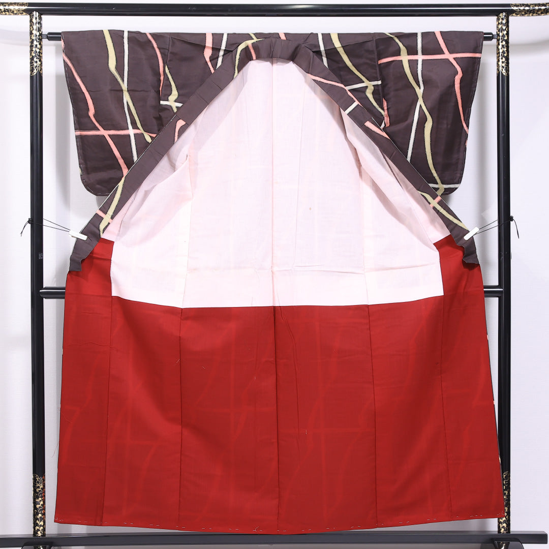アンティーク 銘仙の着物 袷 身丈158cm 裄丈63cm 正絹 Bランク バチ衿 Mサイズ 創作柄 茶系 RP 1223-11679