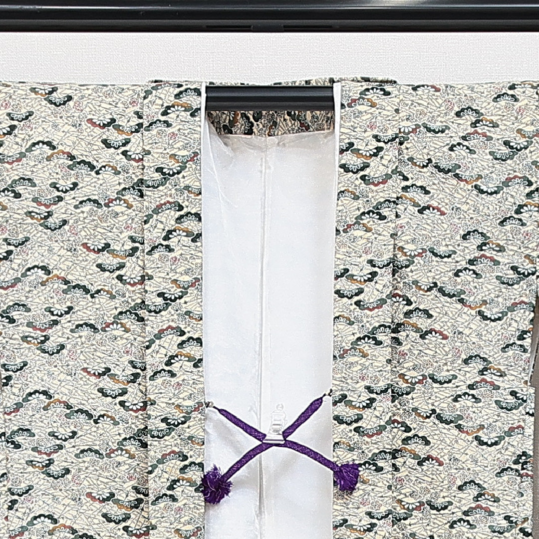 羽織 袷 身丈80cm 裄丈64cm 正絹 Sランク カジュアル Mサイズ 紐あり 松 クリーム系 RP 1232-14634