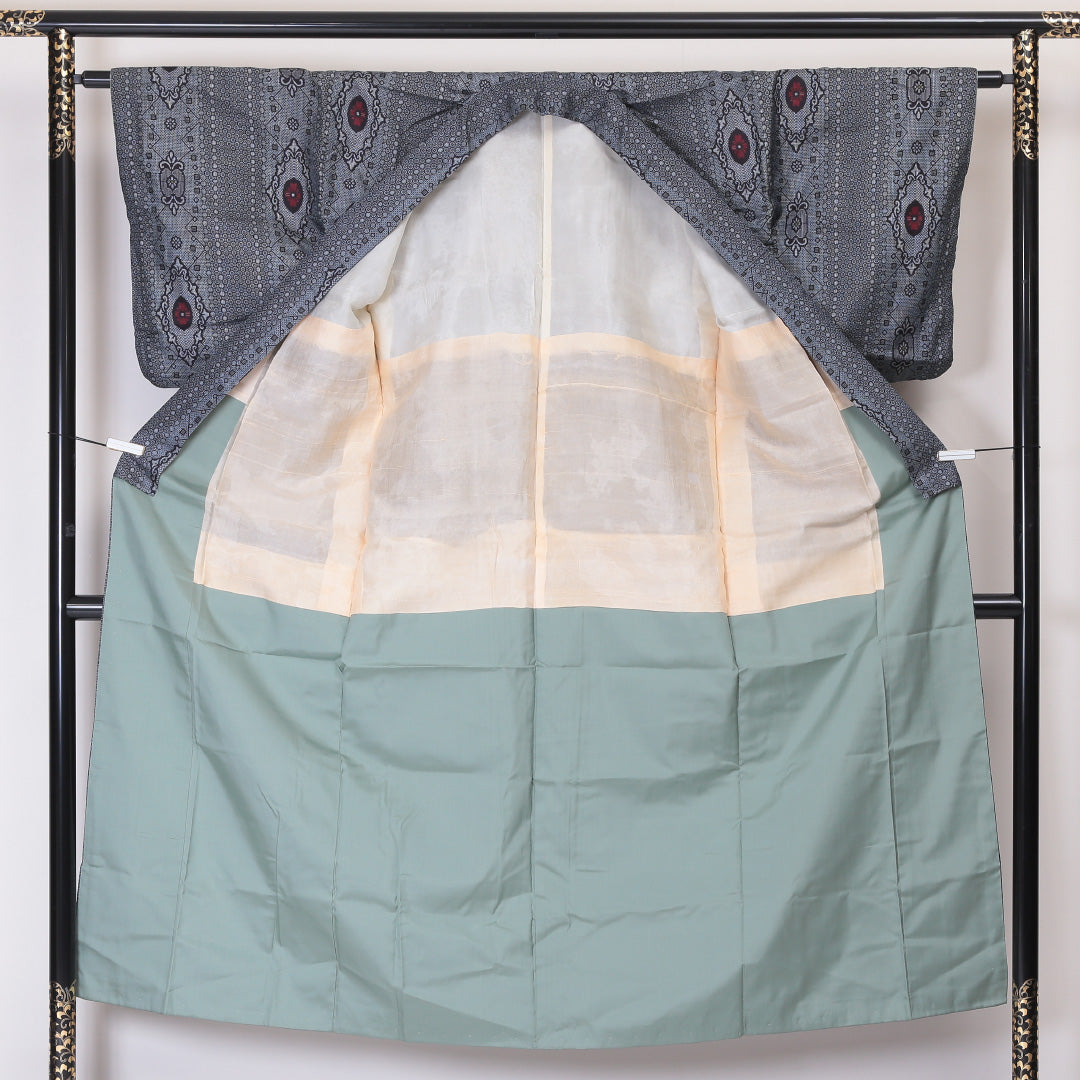 大島紬 袷 身丈149cm 裄63cm 正絹 菱形 グレー系 Aランク 1216-00896