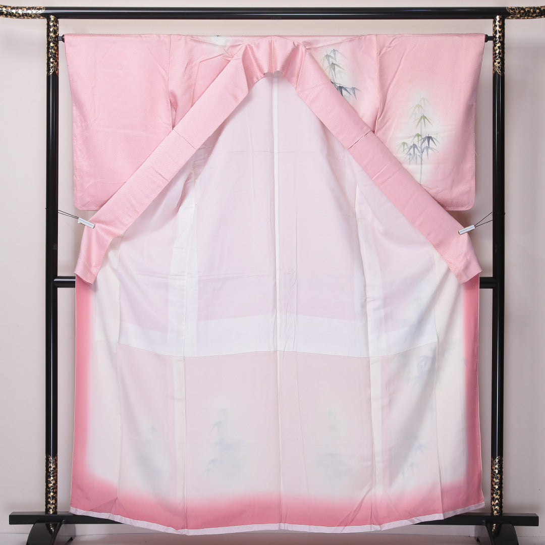 未使用品 付下げ 袷 身丈160cm 裄丈65cm 正絹 Sランク インフォーマル 広衿 Lサイズ ぼかし染 しつけ糸 笹 竹 ピンク系 RP 1218-04580