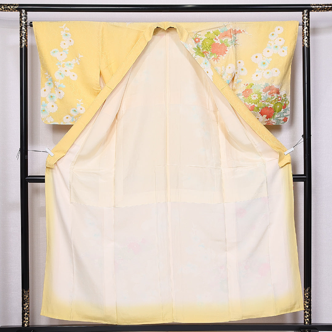訪問着 袷 身丈155cm 裄丈64cm 正絹 Sランク 紋意匠 (花柄) セミフォーマル バチ衿 Mサイズ 金箔 菊 笠松 黄系 RP 1217-11214
