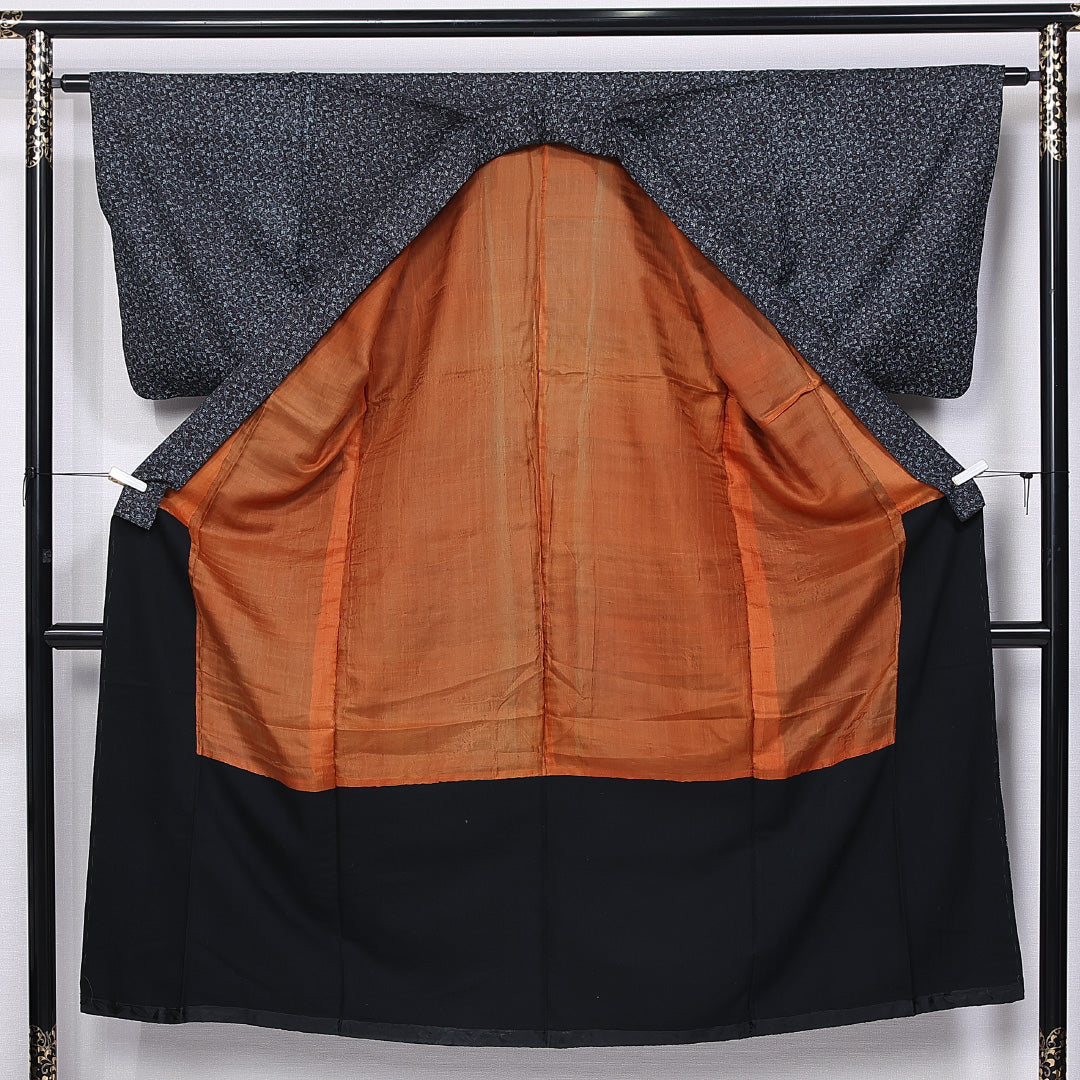 アンティーク 小紋 袷 身丈142cm 裄丈63cm 正絹 Aランク バチ衿 XSサイズ 唐草 黒系 RP 1221-11325