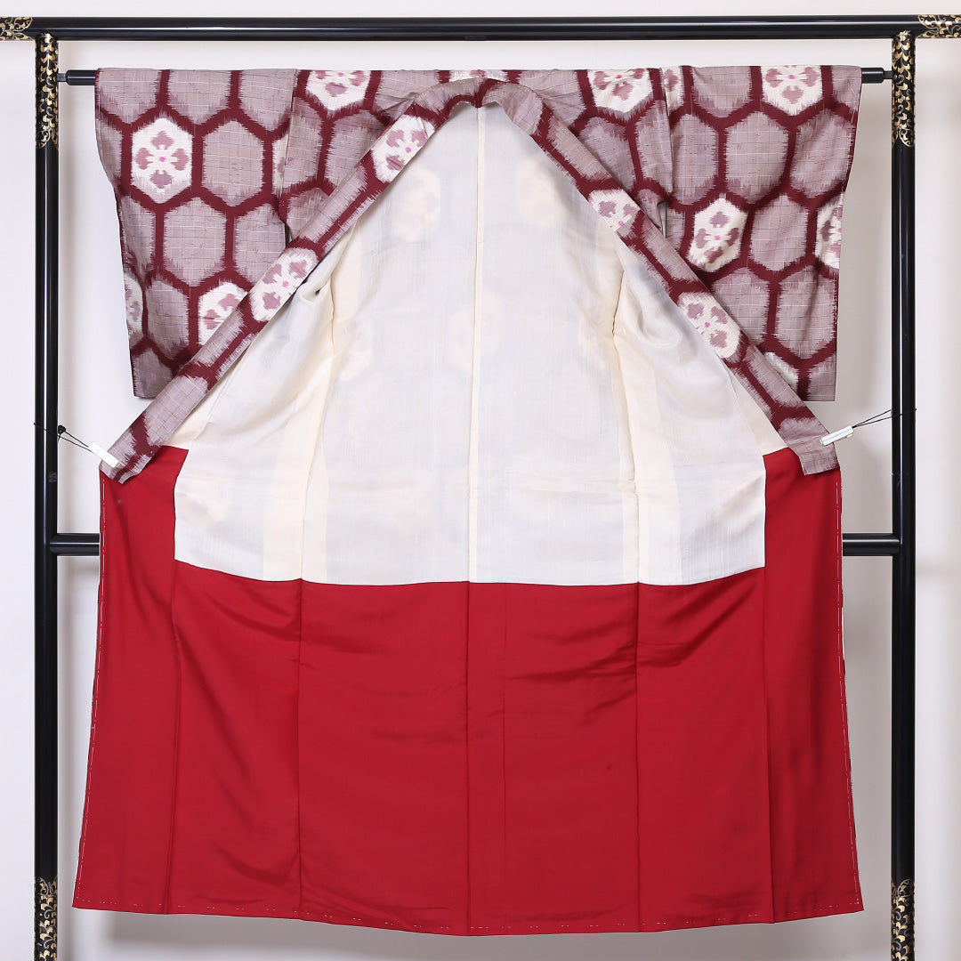 アンティーク 紬 袷 身丈148cm 裄丈61cm 正絹 Aランク バチ衿 XSサイズ 花菱亀甲 赤系 RP 1223-03318