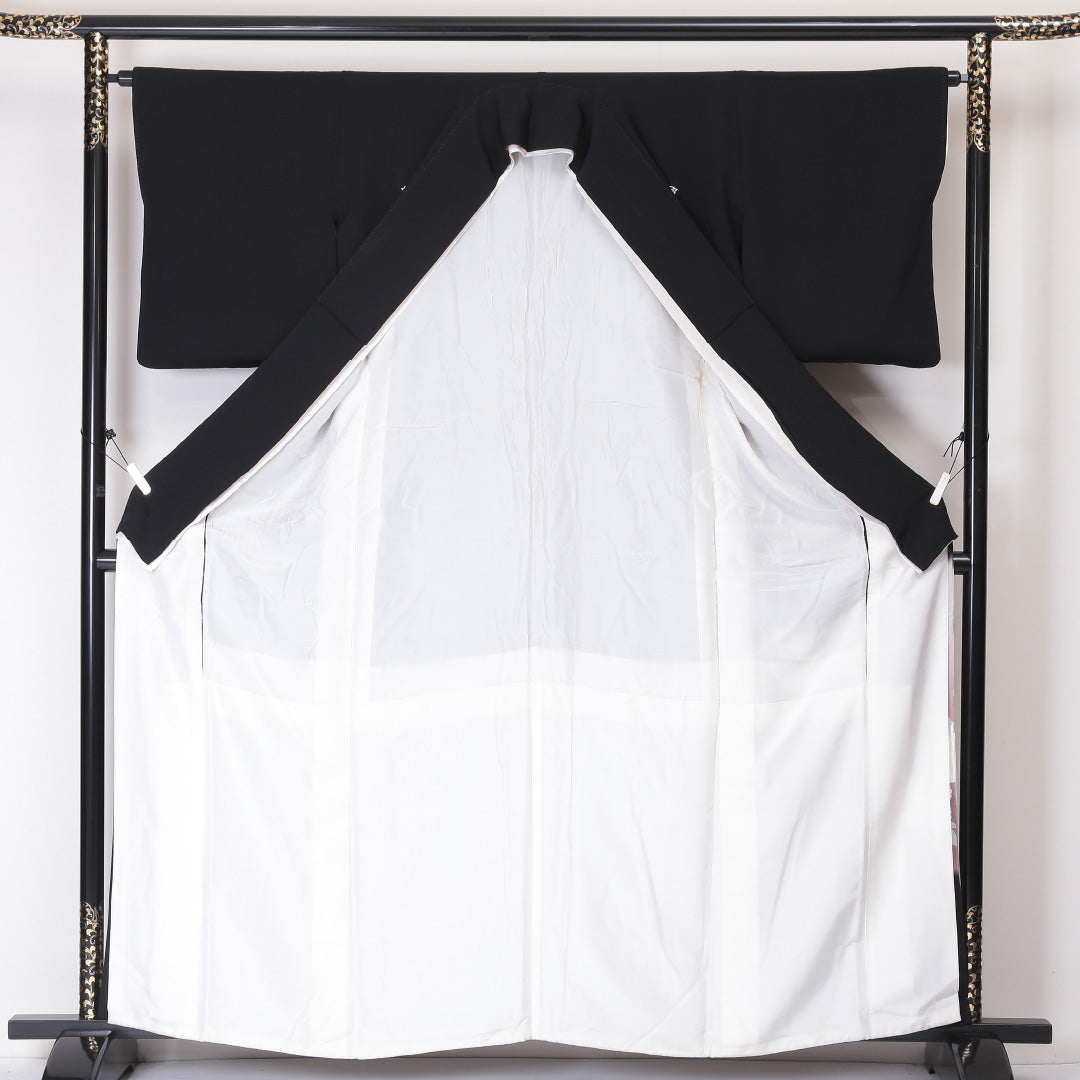 黒留袖 五つ紋 松皮菱に蔦 身丈160cm 裄丈64.5cm Sランク 正絹 袷 比翼 広衿 L 京友禅 平安絵巻 牡丹 フォーマル 黒系 1211-F0212