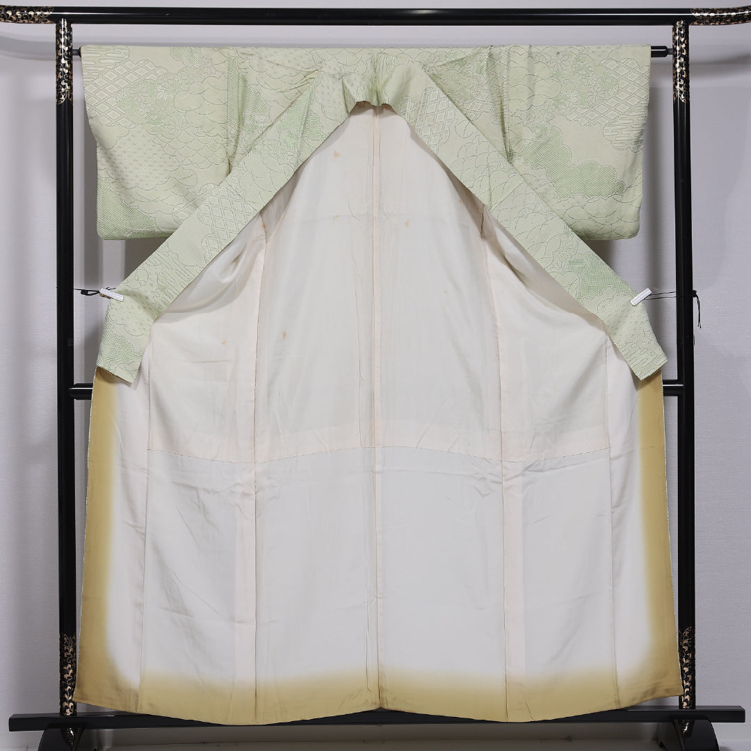 小紋 袷 身丈159cm 裄丈66cm 正絹 Bランク 一つ紋 (木瓜) セミフォーマル 広衿 Mサイズ 雲取り 菱 菊 芝草 緑系 RP 1221-11873