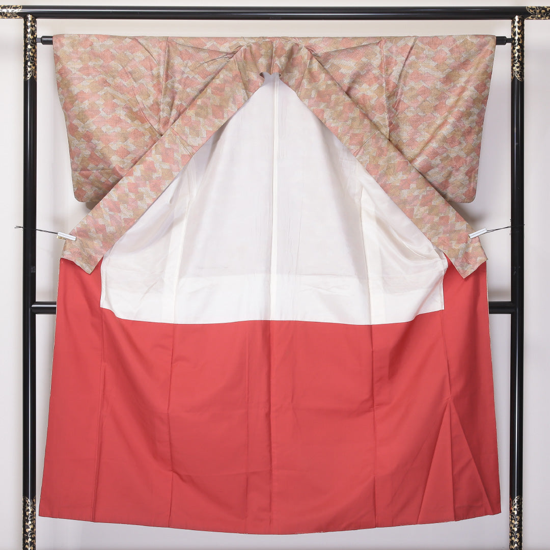 大島紬 袷 身丈150cm 裄丈63cm 正絹 Cランク インフォーマル 広衿 Sサイズ 松皮菱 ピンク系 LP 1223-03629