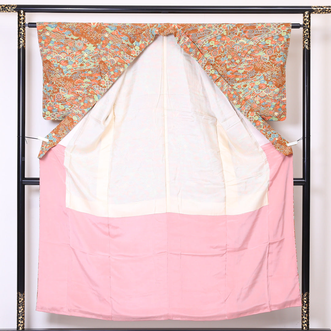 新古品 小紋 袷 身丈153cm 裄丈62cm 正絹 Nランク Sサイズ バチ衿 インフォーマル ちりめん 吉祥文様 桐 しつけ糸 茶系 1215-01890