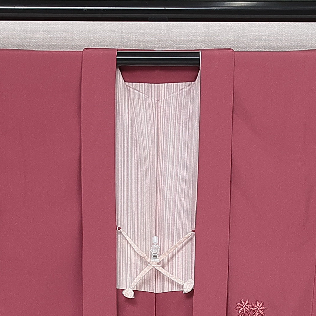 羽織 袷 身丈76cm 裄丈64cm 正絹 Sランク カジュアル Mサイズ オーガンジー 刺繍 紐あり 菊 ピンク系 RP 1232-13854