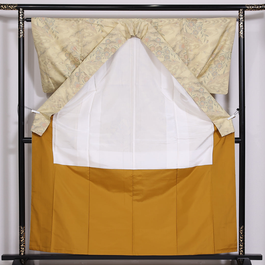 洗える着物 紬 袷 身丈159cm 裄丈63cm ポリエステル Sランク カジュアル 広衿 Mサイズ さが美 ガード加工 流水 紅葉 黄系 RP 1223-03924