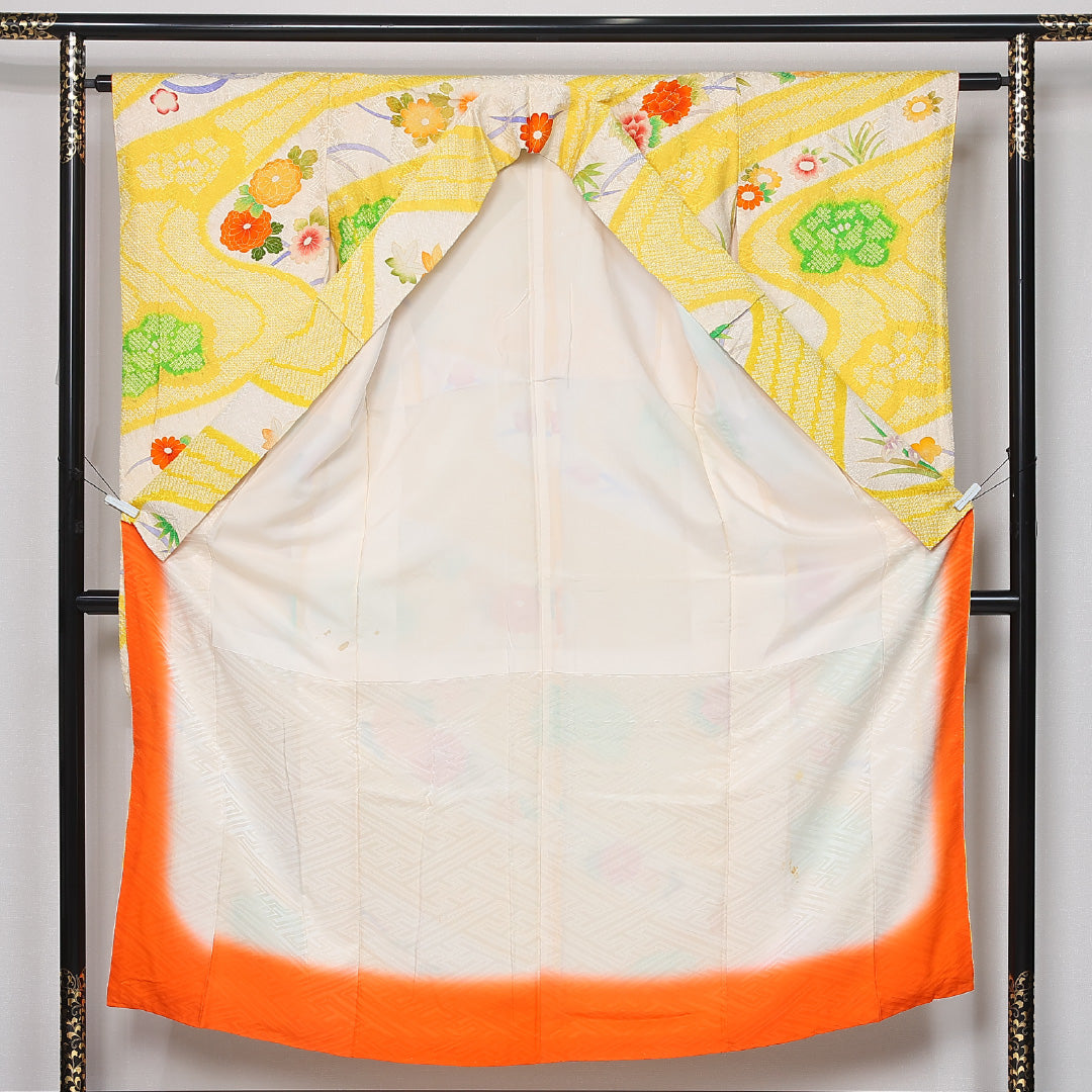 振袖 身丈150cm 裄丈61cm Cランク 袷 正絹 M 広衿 絞り 流水 吉祥文様 古典柄 牡丹 梅 花柄 菖蒲 黄系 1213-F0434