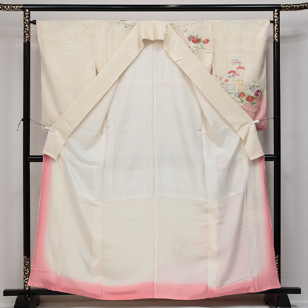 訪問着 袷 身丈161cm 裄丈63cm 正絹 Cランク セミフォーマル 広衿 Lサイズ 金駒刺繍 牡丹 松 クリーム系 LP 1217-14580